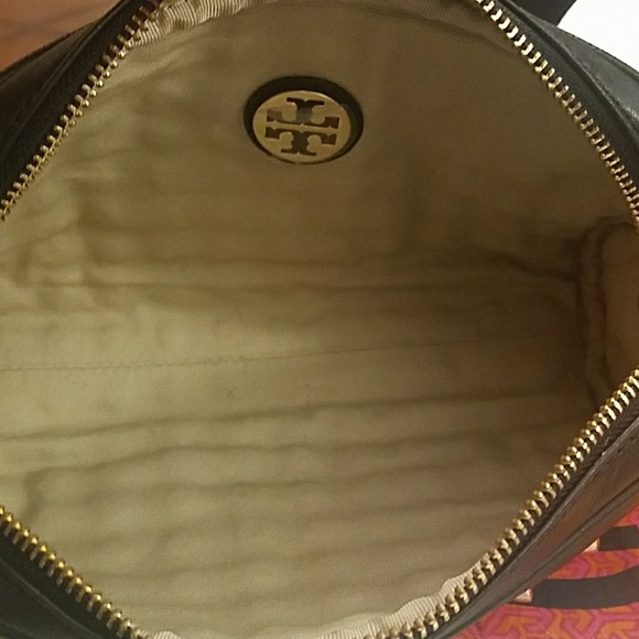 Tory Bury Black Pyramid Studded Clutch Wristlet - Picture 6 of 8